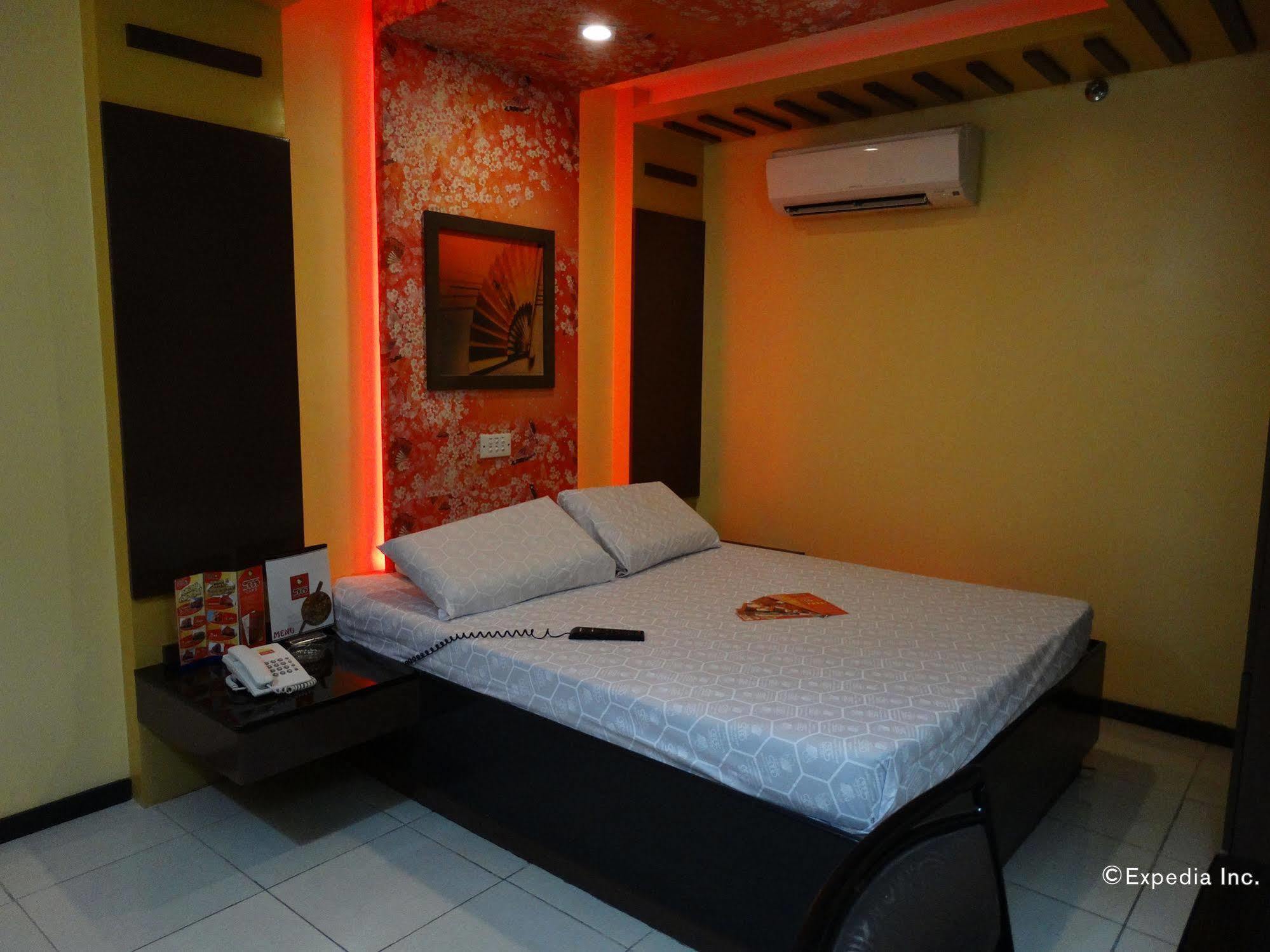 Hotel Sogo Buendia Pasay Exterior photo