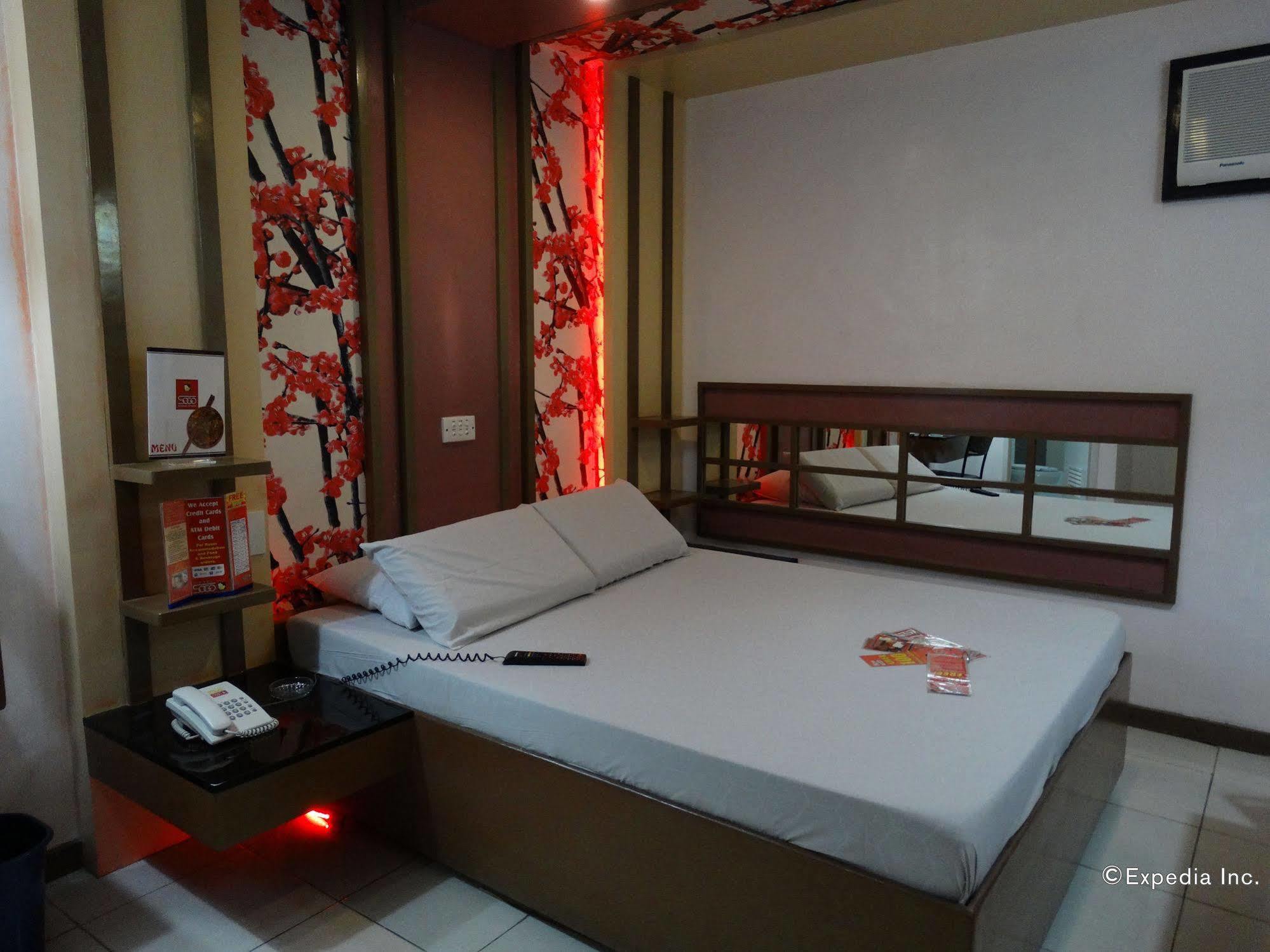 Hotel Sogo Buendia Pasay Exterior photo