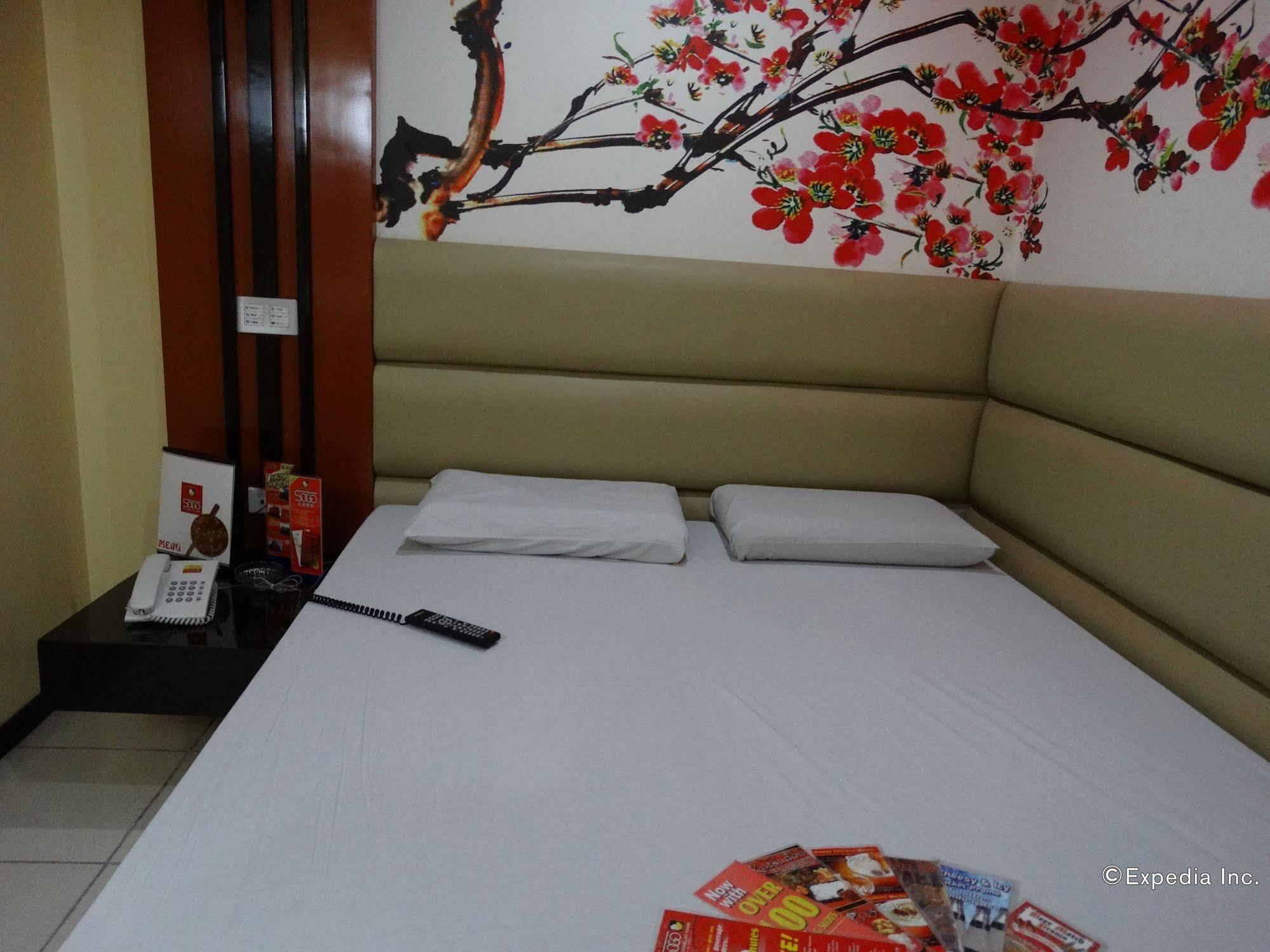 Hotel Sogo Buendia Pasay Exterior photo